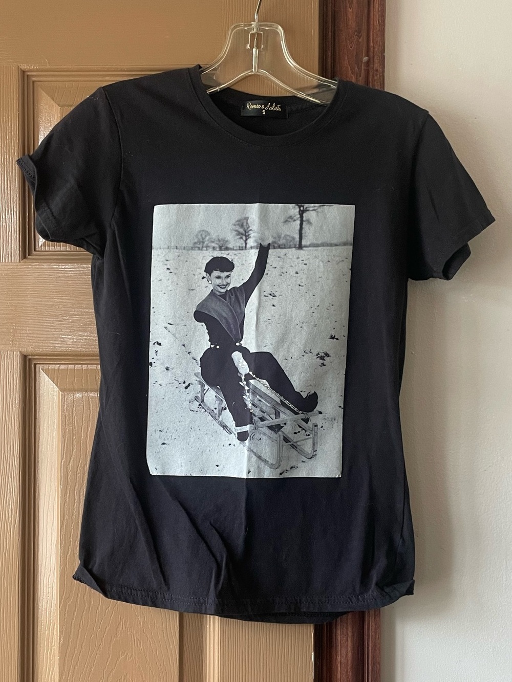 Romeo & Julieta Aubrey Hepburn Tee